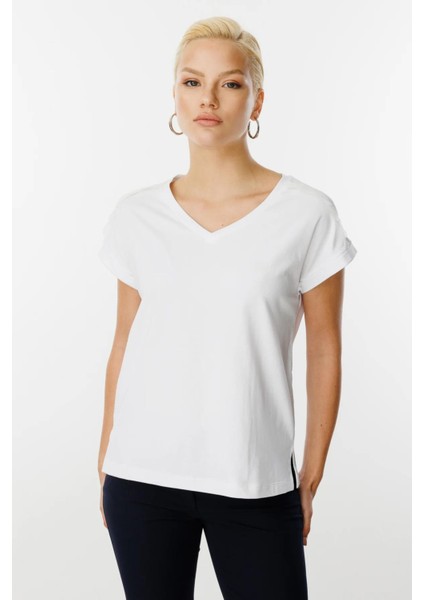 51416 Onteks V Yaka Omuzu Taşlı Fırfır Dty. Bluz