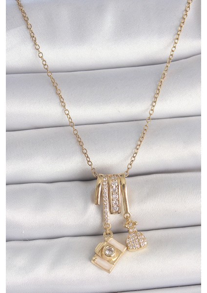 316L Çelik Gold Renk Zirkon Taşlı Sallantı Fotoğraf Makinası Figür Charm Kadın Kolye - TJ-BKO10097