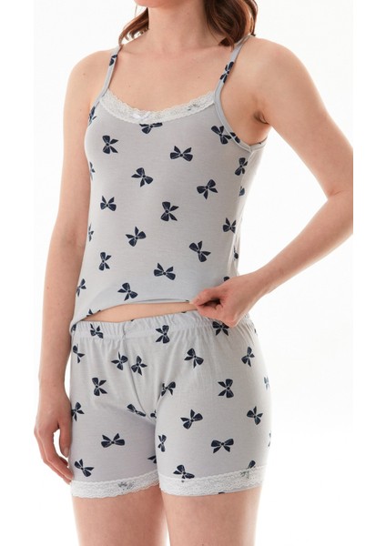 Fiyonk Desenli Dantelli Şortlu Pijama Takımı