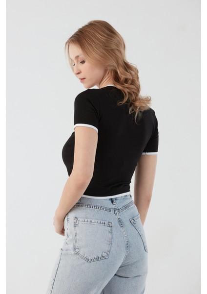 Romantic Longisland Nakışlı Crop Tişört fırsatları