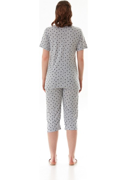 Kalp Desenli Kısa Kol Kapri Pijama Takımı modelleri