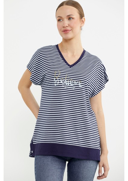 Çizgili V Yaka Payetli Tişört - Lacivert fırsatları