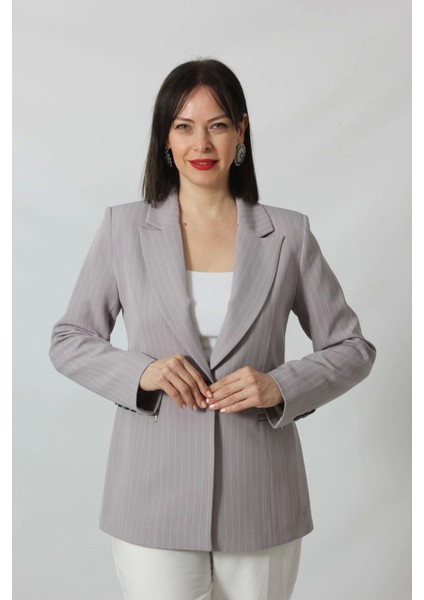 1906 Gri Çizgili Fermuarlı Cep Aksesuarlı Kadın Büyük Beden Blazer Ceket