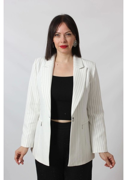 1906 Beyaz Çizgili Fermuarlı Cep Aksesuarlı Kadın Büyük Beden Blazer Ceket