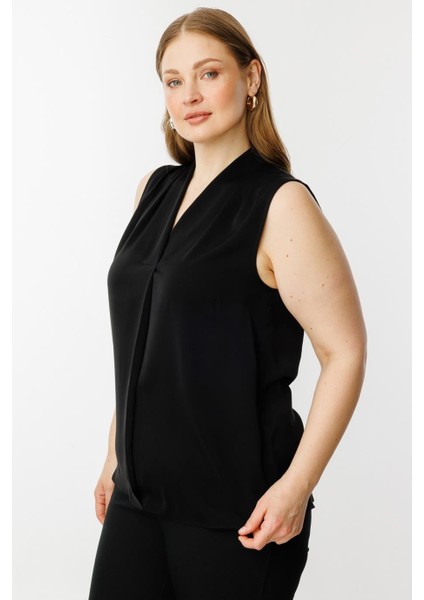 V Yaka Saten Siyah Kadın Bluz 3562-2Y5 fiyatları