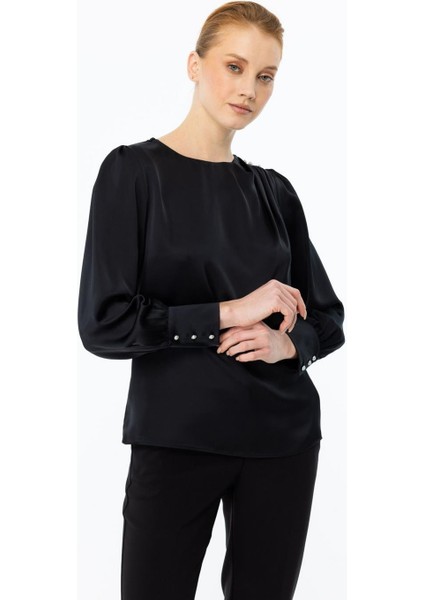 Omzu Incili Saten Siyah Kadın Bluz 2061-2K5