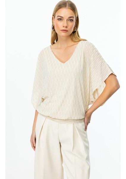 V Yaka Simli Kumaş Krem Kadın Bluz 51344-2Y5 fırsatları