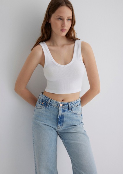 V Yaka Beyaz Basic Crop Atlet 1612375-620