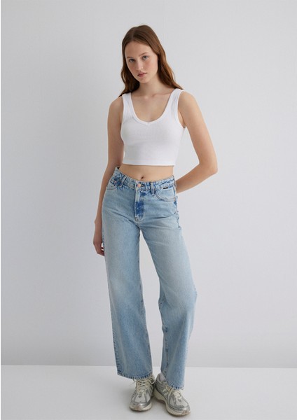 V Yaka Beyaz Basic Crop Atlet 1612375-620