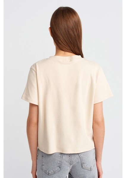 Kalp Baskılı Kısa Kollu Taş Kadın T-Shirt 30584-2Y5 fırsatları