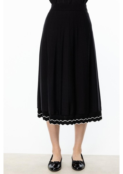 Kendinden Desenli Midi Boy Siyah Kadın Etek 59328-2Y5 modelleri