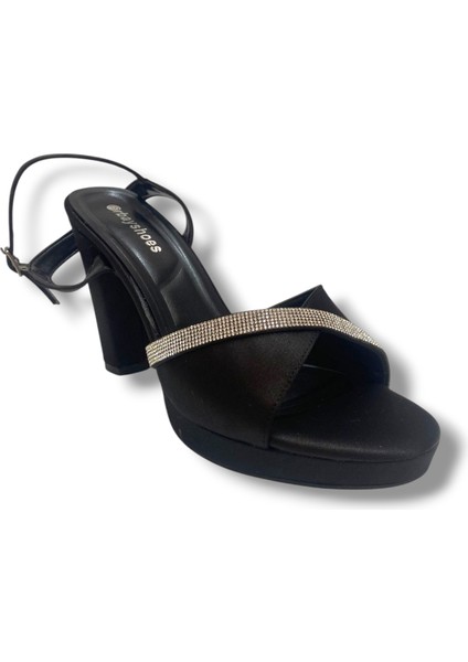 363-25 Üçgen Bant Taşlı Yüksek Topuk Kadın Sandalet