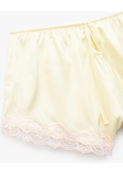 Rahat Kalıp Dantel Detaylı Mini Saten Şort Pijama Altı
