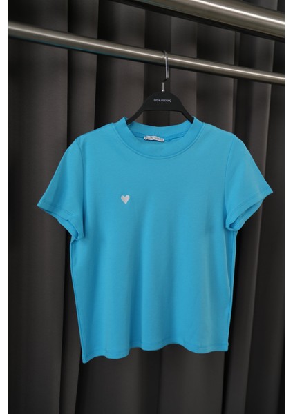 Kalp Işlemeli Basic Tshırt