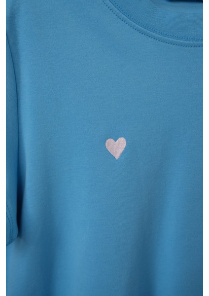 Kalp Işlemeli Basic Tshırt fiyatları