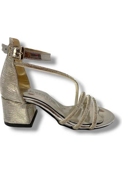 Iremsu 9001-25 Simli 3 Şerit Taşlı Kız Çocuk Sandalet 31-36 fiyatları