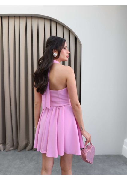 Boyundan Bağlamalı Mini Elbise fırsatları