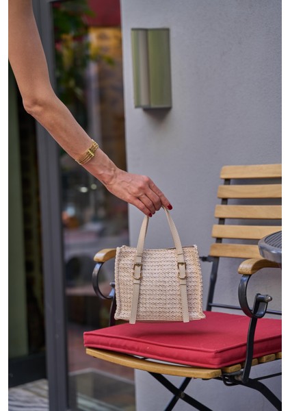 Krem Kadın Hasır Detaylı Tokalı El ve Omuz Çantası