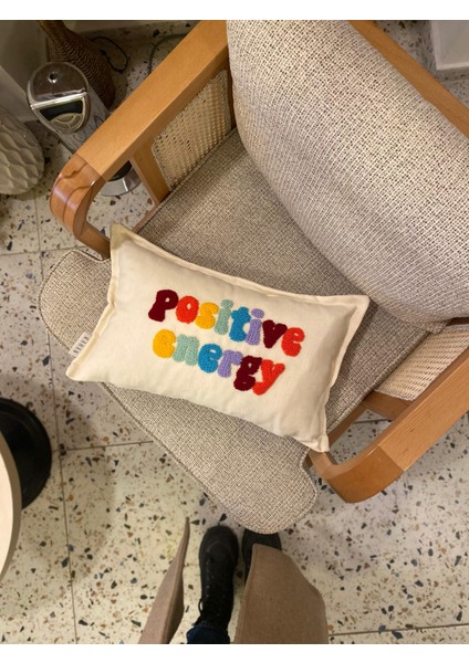Positive Energy Punch Işlemeli Pamuklu Kumaş Kırlent Kılıfı - Punch Işlemeli Yastık Kılıfı indirimleri