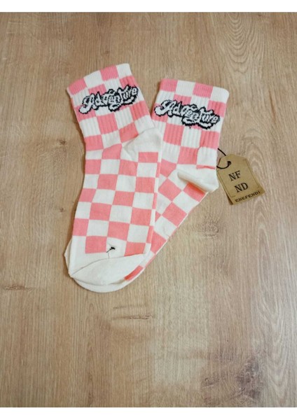 Pembe Kare Desenli Pamuklu Yumuşak Çorap Arakonç Kadın Krem Pembe Soket Çorabı 36-40 modelleri