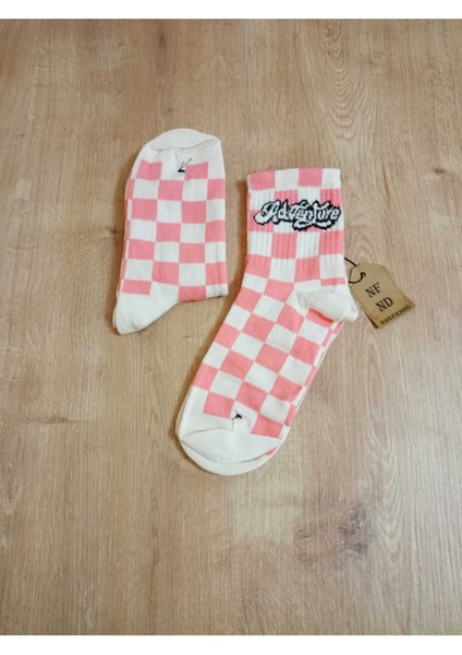 Pembe Kare Desenli Pamuklu Yumuşak Çorap Arakonç Kadın Krem Pembe Soket Çorabı 36-40 indirimleri