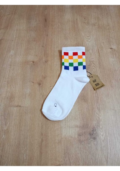 Kareli Desenli Pamuklu Yumuşak Çorap Arakonç Kadın Beyaz Soket Çorabı 36-40