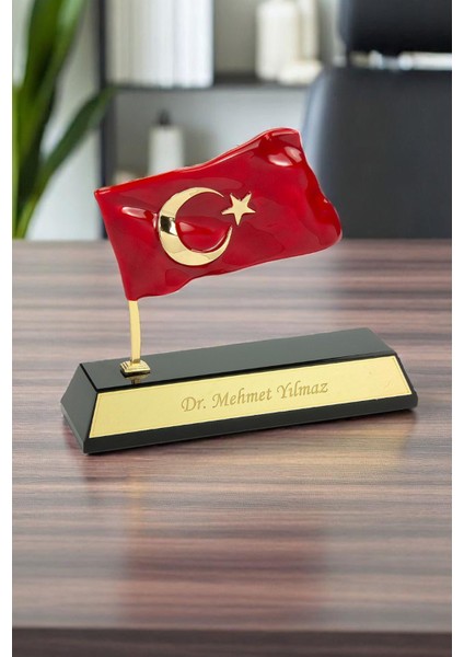 Kutulu Türk Bayraklı Metal Kişiye Özel Masaüstü Isimlik