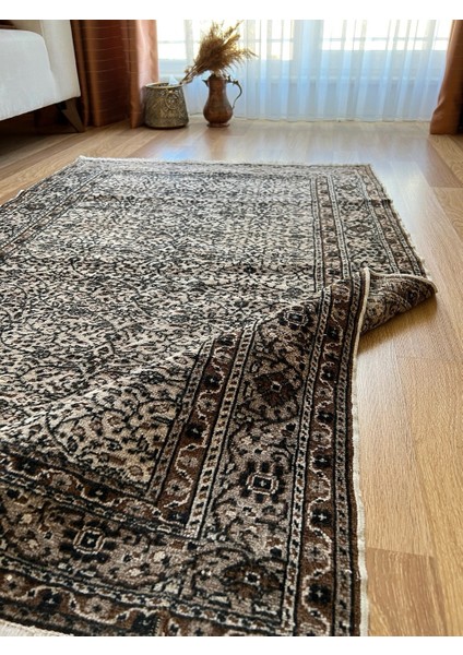 110X172 cm Gri ve Siyah Renkli Oryantal Çiçek Desenli Etnik Kilim El Dokuma Türk Kilim indirimleri