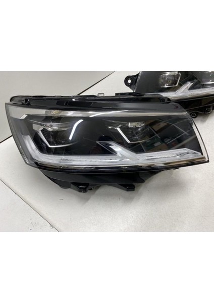 Vw T6 ile Uyumlu T7 Dızayn Far 2016-2020 fiyatları