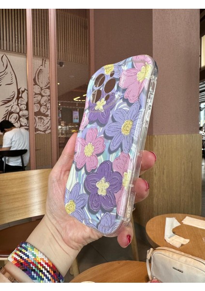 Çiçek Desenli Mor Pembe Renkli Kıvrımlı iPhone 15 Pro Max Telefon Kılıfı