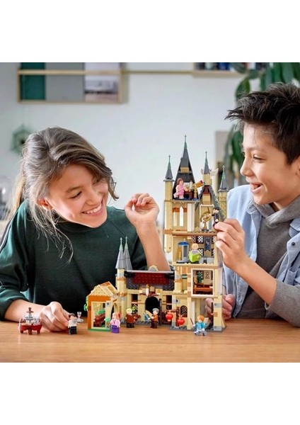 Harry Potter Hogwarts Astronomi Kulesi 75969 Yapı Oyuncak Seti Frustration-Free Packaging