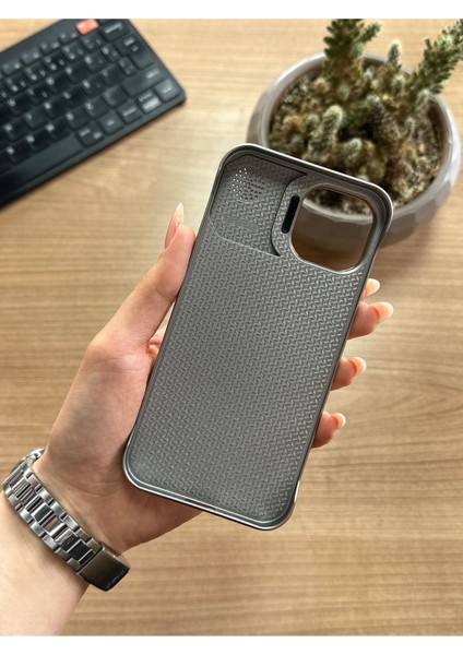 iPhone 12/12 Pro Standlı Karbon Kılıf SOOCASE624