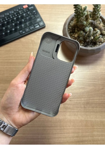 iPhone 14 Pro Standlı Karbon Kılıf SOOCASE624