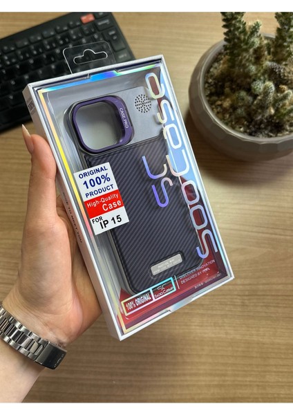 iPhone 15 Standlı Karbon Kılıf SOOCASE624