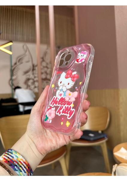 iPhone 13 Pro Max Çizgi Film Figürlü Kabartmalı Pembe Telefon Kılıfı