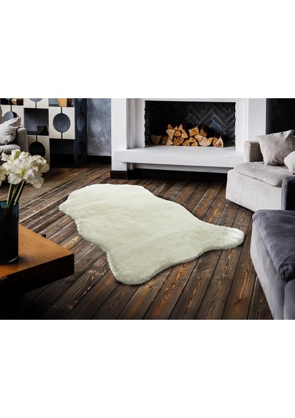 Roby RB003A Siyah Beyaz Yumuşak Tuşeli Peluş Halı