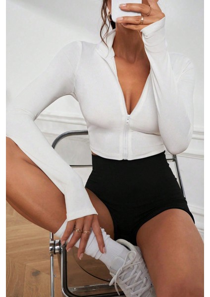 Kadın Beyaz Uzun Kol Fermuarlı Parmak Geçme Detaylı Dik Yaka Crop Top Bluz modelleri