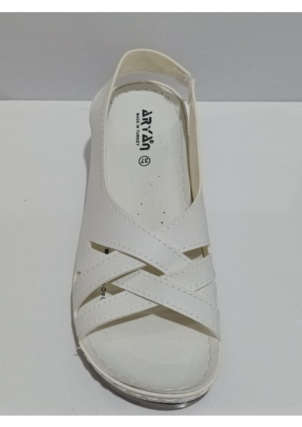 37-759 Anatomic Kadın Dolgu Topuk Sandalet fırsatları