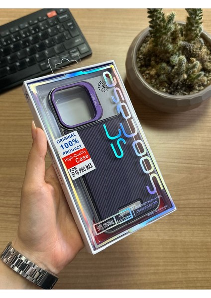 iPhone 16 Pro Max Standlı Karbon Kılıf SOOCASE624