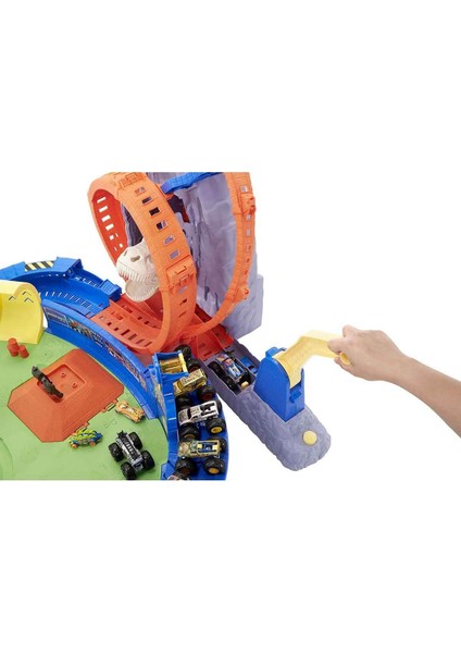 Hotwheels Monster Trucks Volkanik Alanda Macera Oyun Seti GYL14