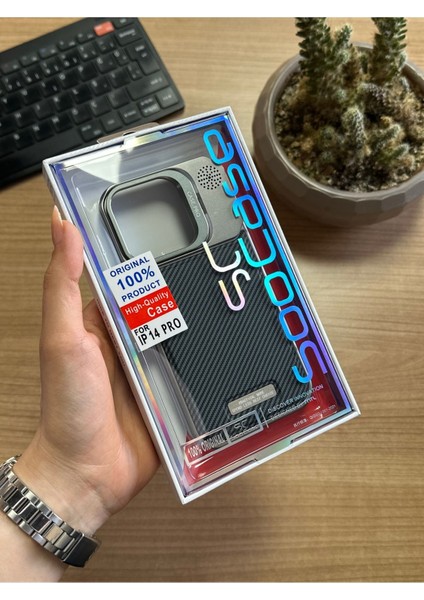 iPhone 14 Pro Standlı Karbon Kılıf SOOCASE624