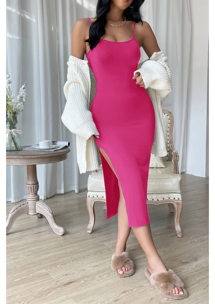 Kadın Fuşya Yırtmaçlı Diz Altı Vücüdu Saran Gecelik