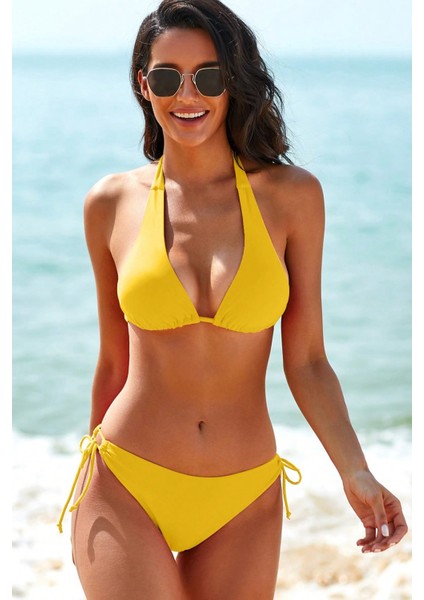 Kadın Sarı Belden, Boyundan Bağlamalı ve Ayarlanabilir Külotlu Üçgen Bikini Mayo Takımı