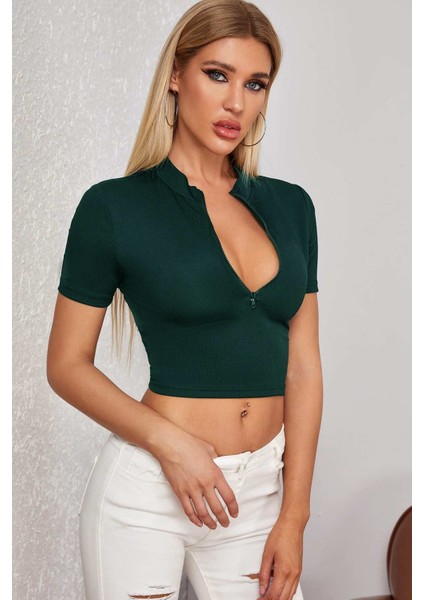 Kadın Yeşil Yarım Fermuarlı ve Kısa Kollu Crop Top Bluz