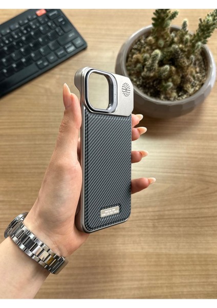 iPhone 12/12 Pro Standlı Karbon Kılıf SOOCASE624