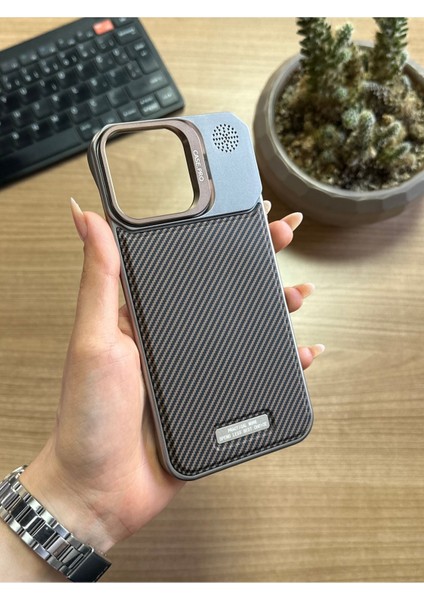 iPhone 16 Pro Max Standlı Karbon Kılıf SOOCASE624