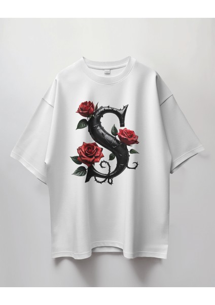 Gotik Gül ve Harf S Baskılı Oversize Tişört – Asi, Zarif ve Anlam Dolu! 🌹🅂