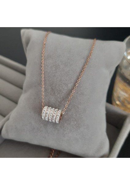 Çelik Bakır Renk Taşlı Aksesuarlı Kadın Kolye