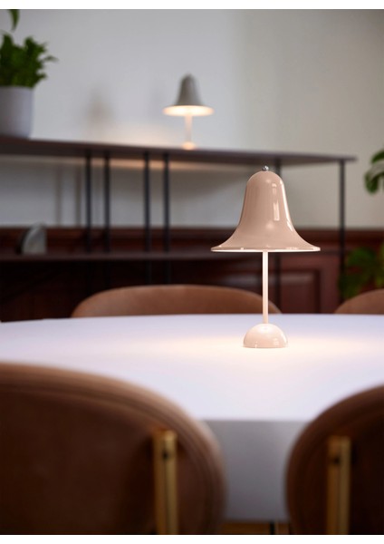 Verner Panton Tasarımı Taşınabilir LED Masa Lambası – IP44, Şarjlı, Modern Çan Formu