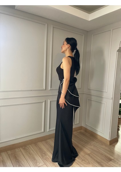 Siyah Saten Uzun Balık Fiyonk Detaylı Etek